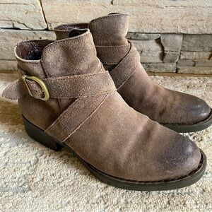 Born Trinculo Boots Ankle Booties Gray Taupe Suede Buckle Strap Detail: 5M